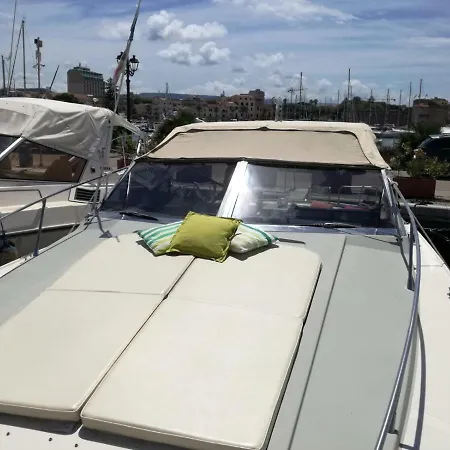 Botel Boat & Breakfast Blue Star Alghero